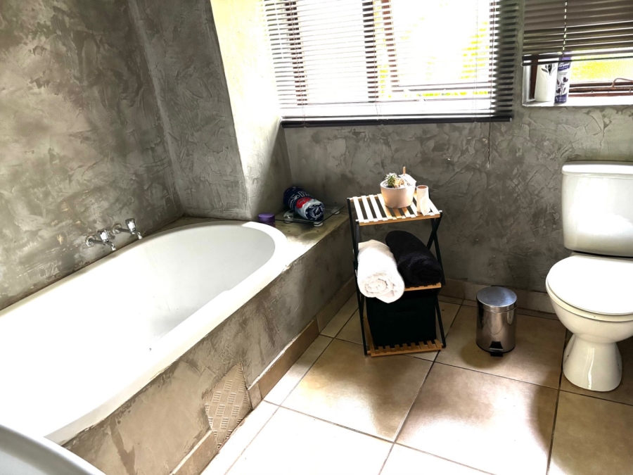  Bedroom Property for Sale in Songloed North West